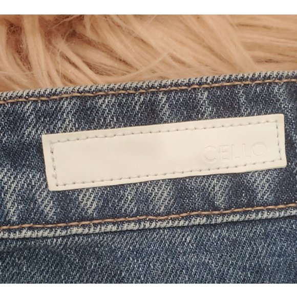 CELLO High Rise Distressed Denim Shorts - Picture 4 of 4